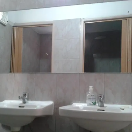 Youth Hostel *